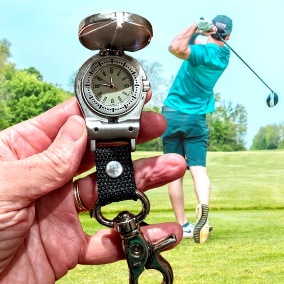 Vintage Other - Rare vintage Golf watch carabiner flip open  silver retro watch green & red face